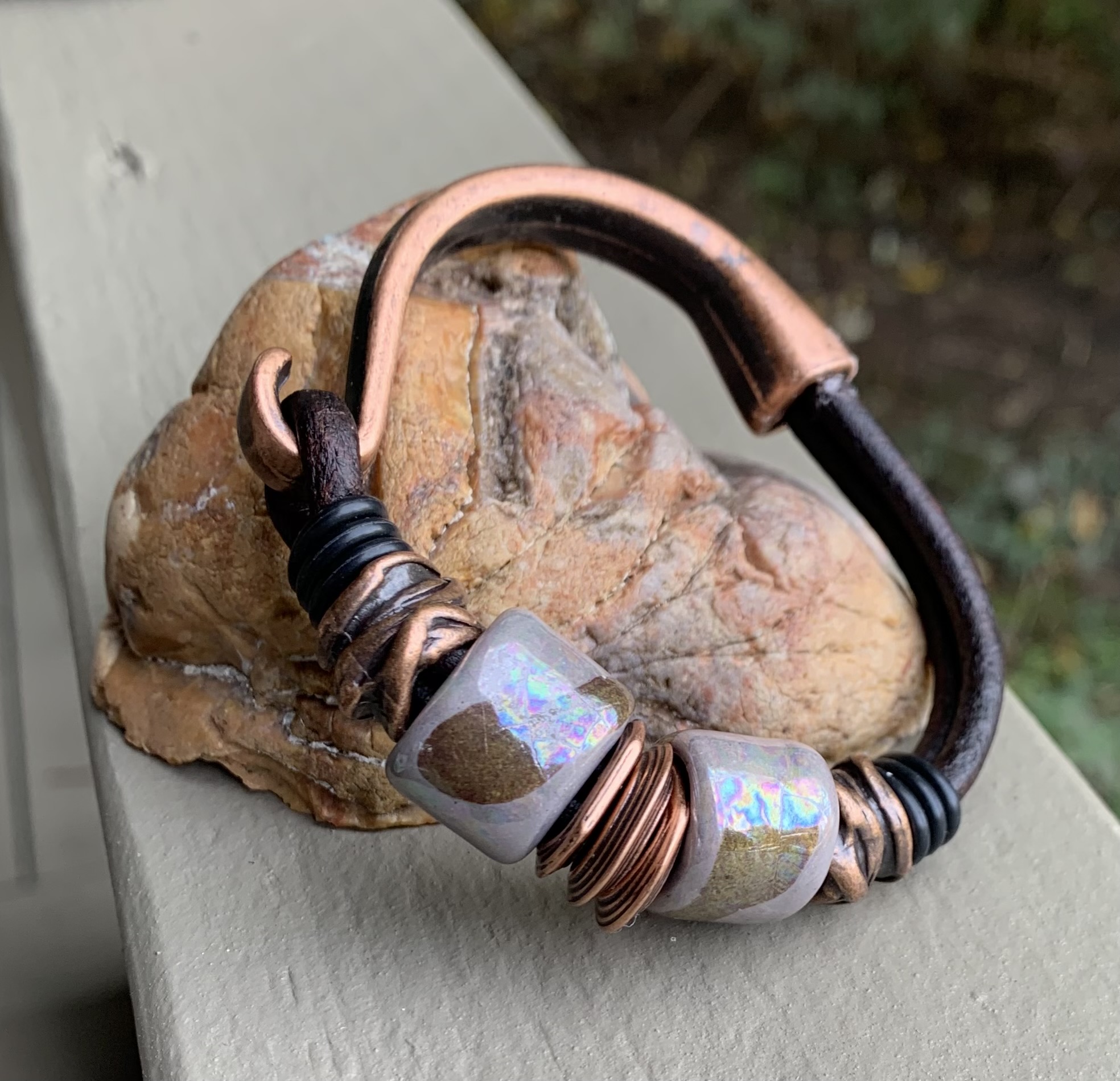 Ceramic, leather and copper bracelet